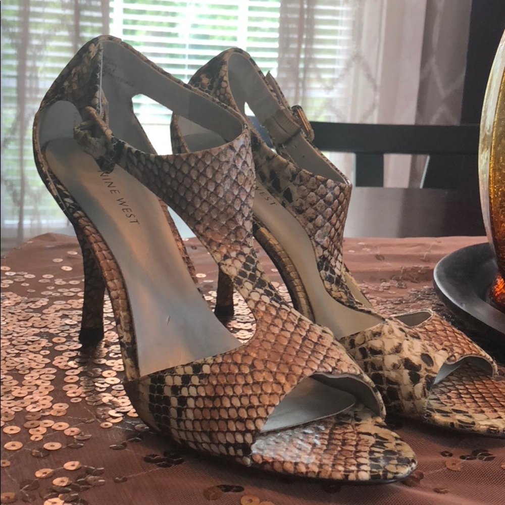 Nine West heels size 8.5 faux snakeskin